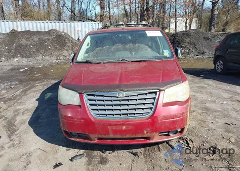 2008 Chrysler Town & Country Touring z USA, uszkodzony, nr VIN 2A8HR54PX8R134313